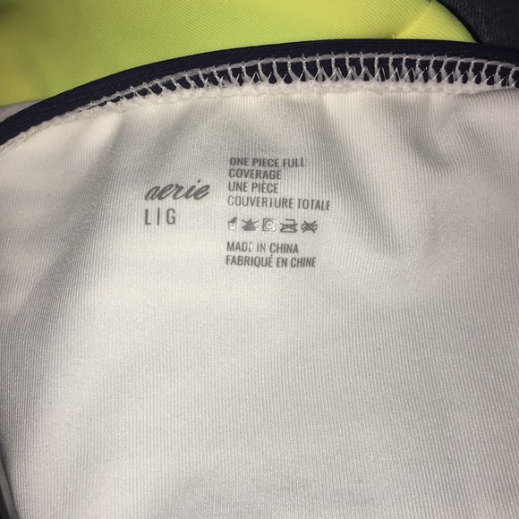 Aerie full coverage bathing suit - Picture 7 of 7